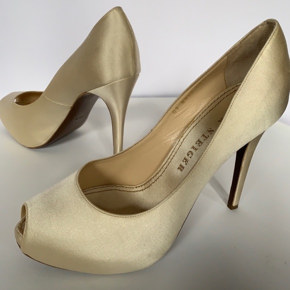 Walter Steiger Satin Wedding Pumps - Picture 2 of 4